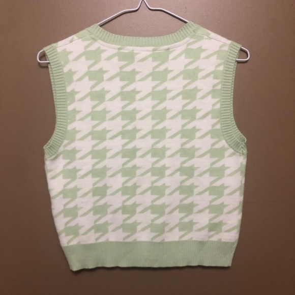 Twik Mint Green & White Design Knit V-Neck Vest - Picture 3 of 6